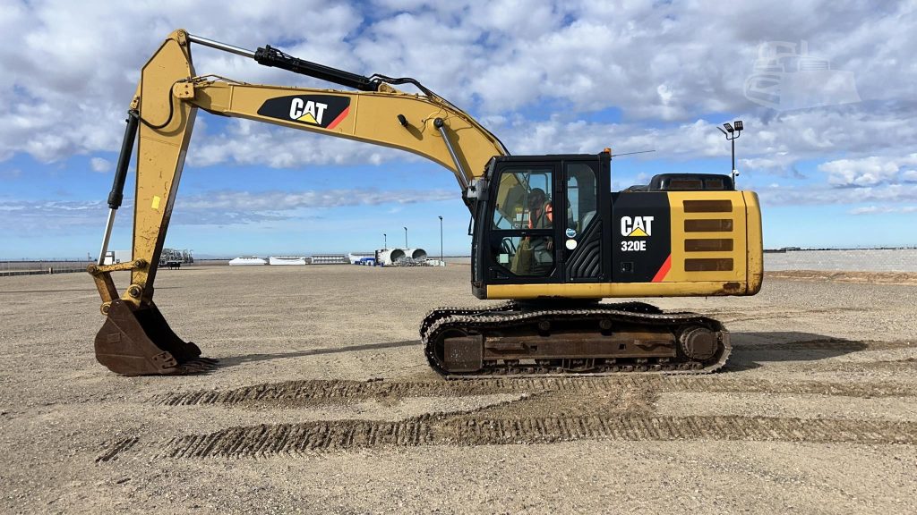 2017 CATERPILLAR 320E